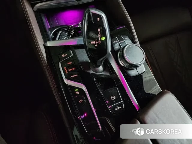 BMW 5 Series (G30) id 3676170 из Кореи 18