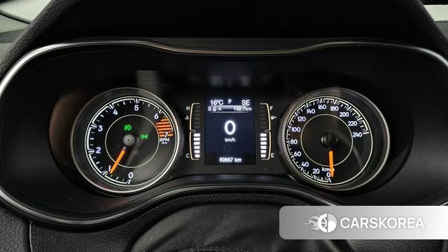 Jeep Cherokee (KL) id 4232835 из Кореи 32