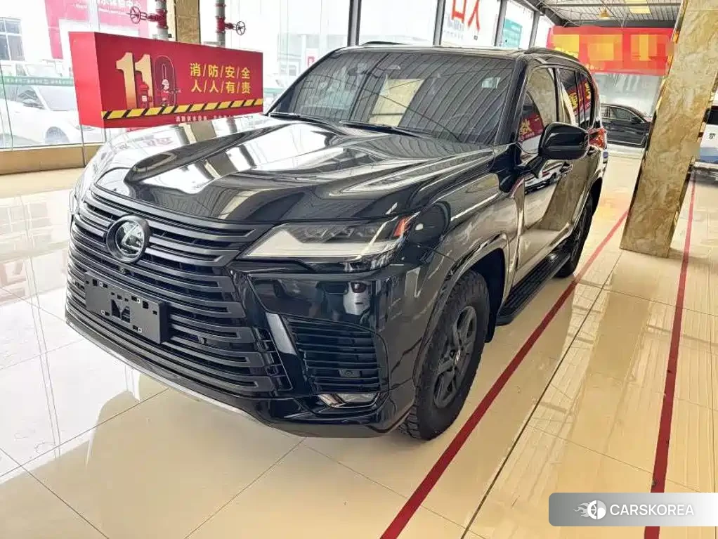Lexus LX id 4686053 из Китая 8