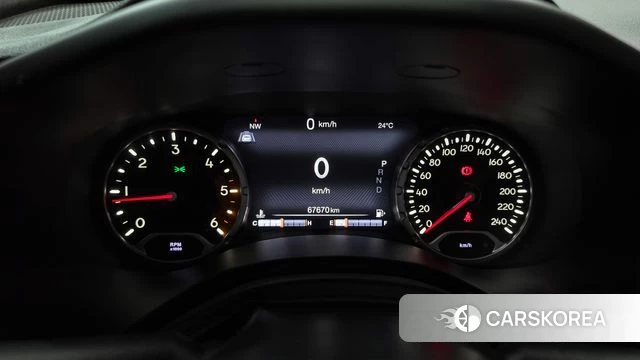 Jeep Renegade id 4543393 из Кореи 29