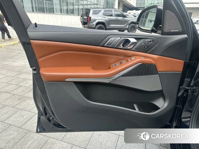 BMW X7 id 4215122 из Китая 23