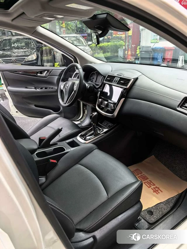Nissan TIIDA id 4263972 из Китая 23