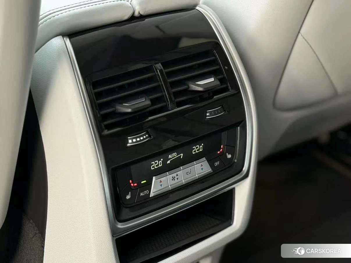 BMW XM id 4440639 из Китая 14