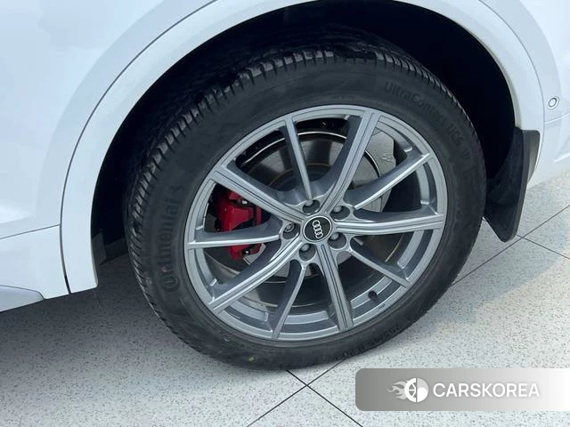Audi Q5L id 4300050 из Китая 31