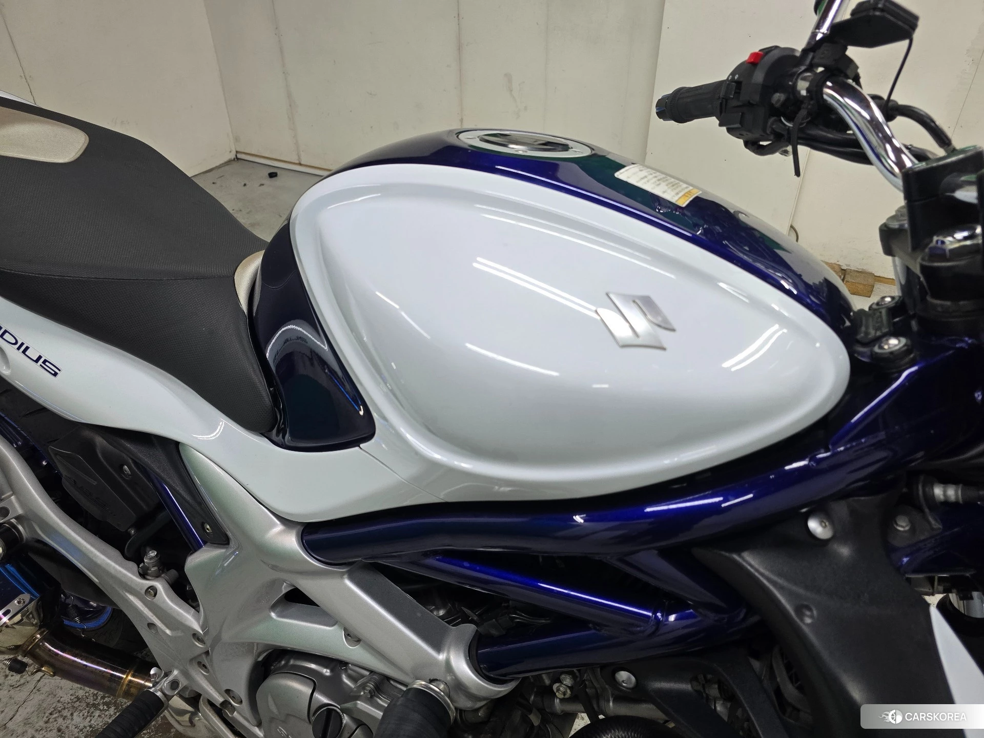 Suzuki GLADIUS 400 ABS id 4192832 из Японии 28