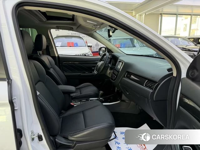 Mitsubishi  Outlander id 4207388 из Китая 10