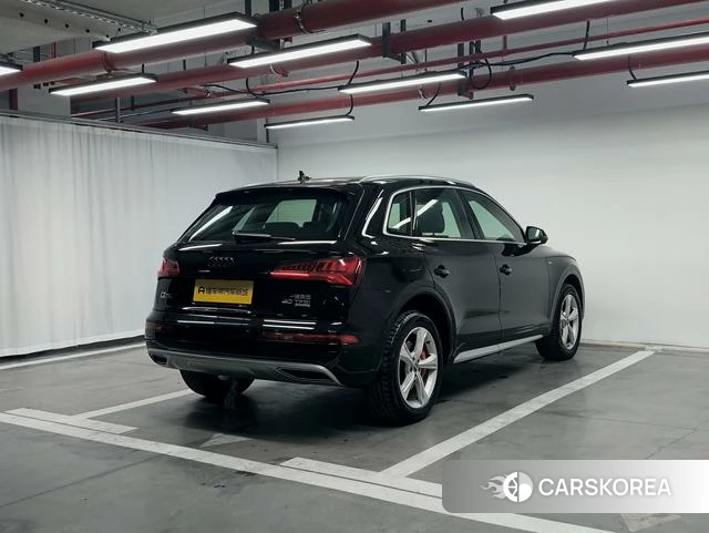 Audi Q5L id 4209417 из Китая 18