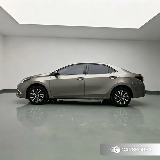 Toyota Corolla dual engine E+ id 4207074 из Китая 18