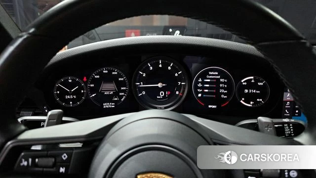 Porsche 911(992) id 4416277 из Кореи 32