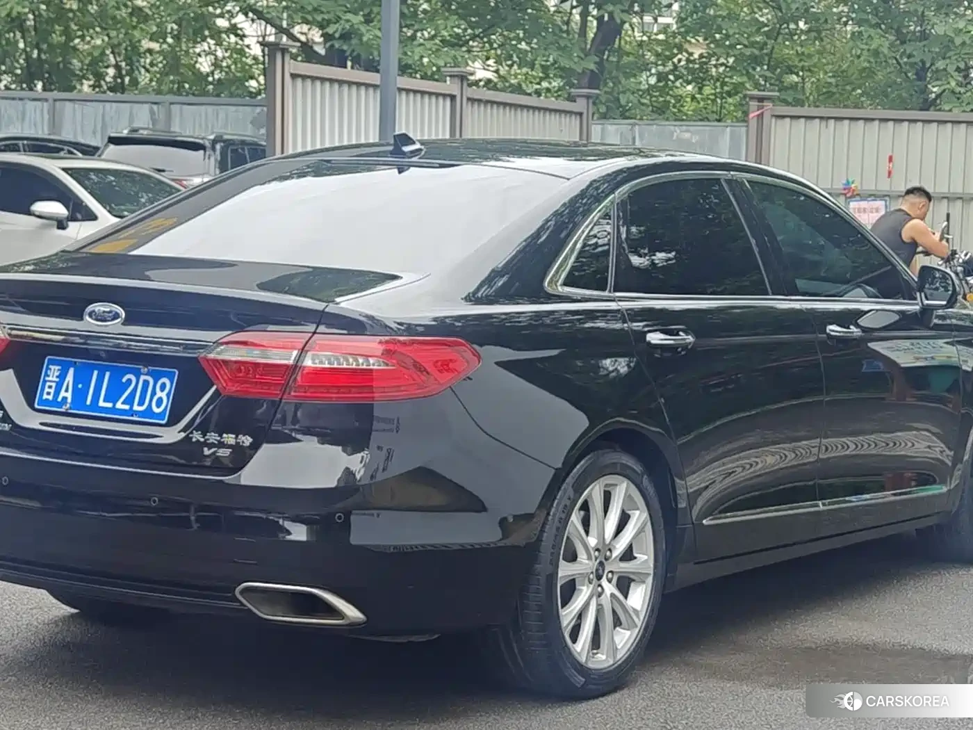 Ford Taurus id 4600856 из Китая 21