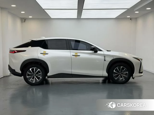 Lexus RZ id 4238198 из Китая 18