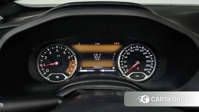 Jeep Renegade id 3417431 из Кореи 18