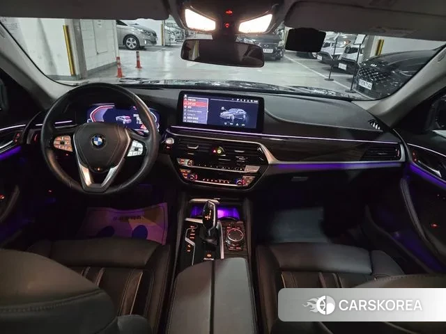 BMW 5 Series (G30) id 3394439 из Кореи 18