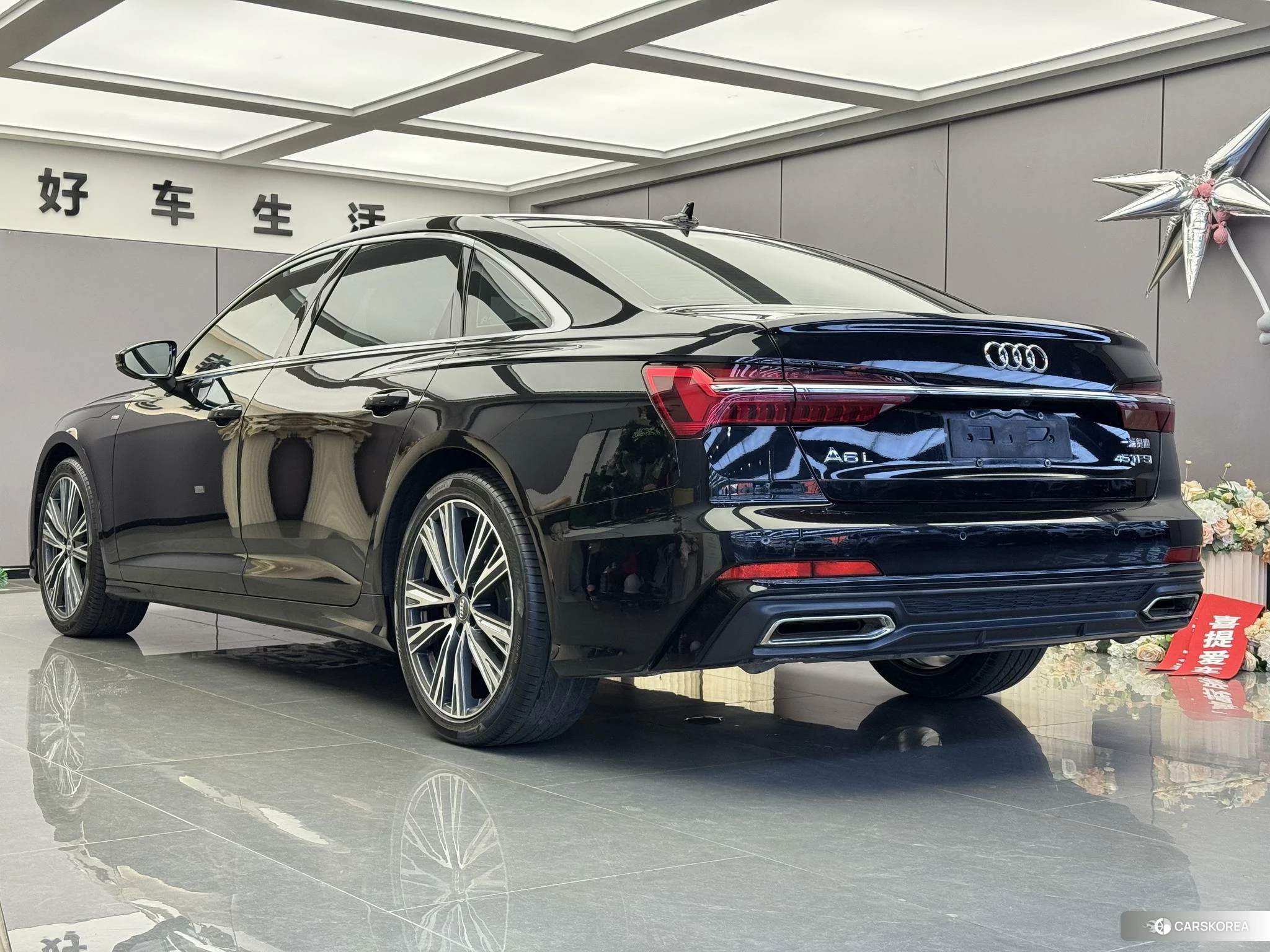Audi A6L id 4467956 из Китая 8
