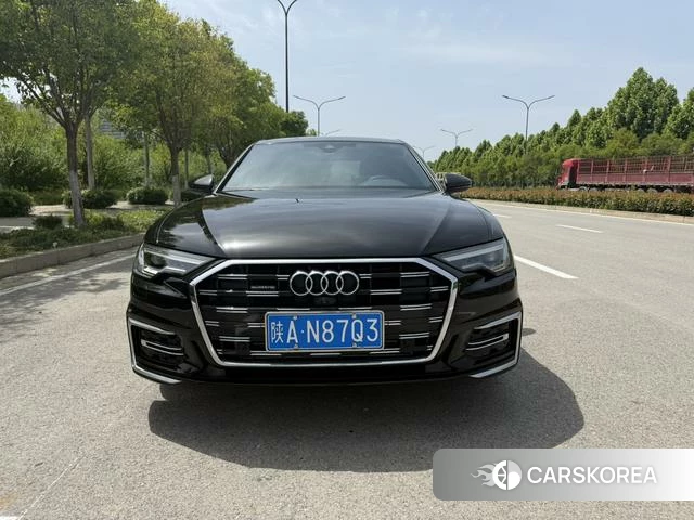 Audi A6L id 4307064 из Китая 9