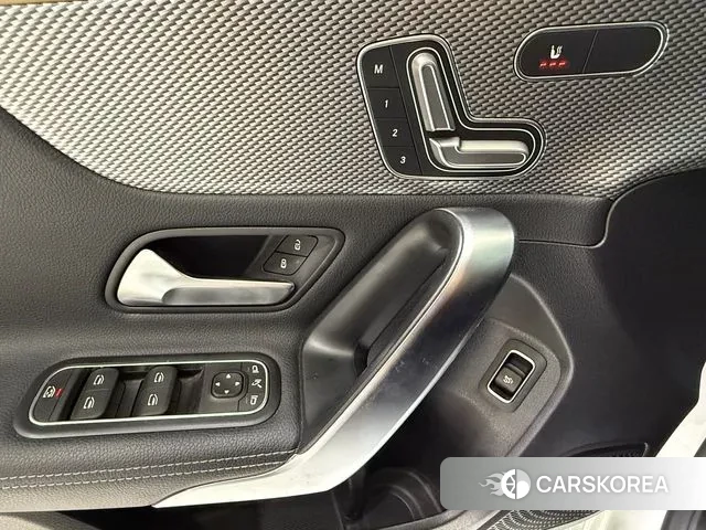 Mercedes-Benz A-Class W177 id 2895634 из Кореи 18