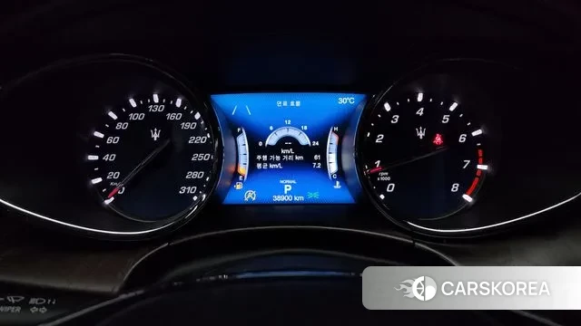 Maserati Quattroporte id 2976835 из Кореи 18