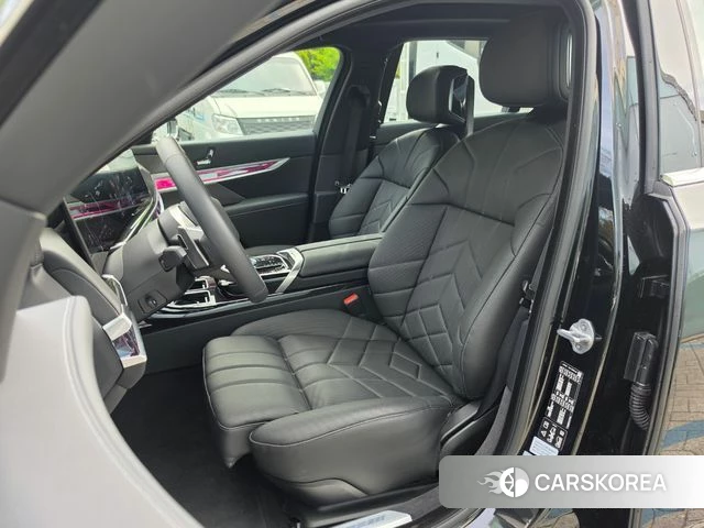 BMW 7 Series (G70) id 4185563 из Кореи 8