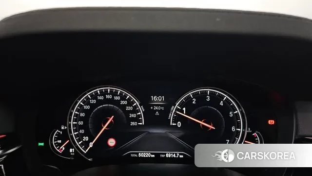 BMW 5 Series (G30) id 3259443 из Кореи 18