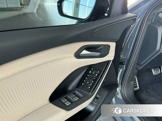 Audi Q6L e-tron id 4239869 из Китая 9