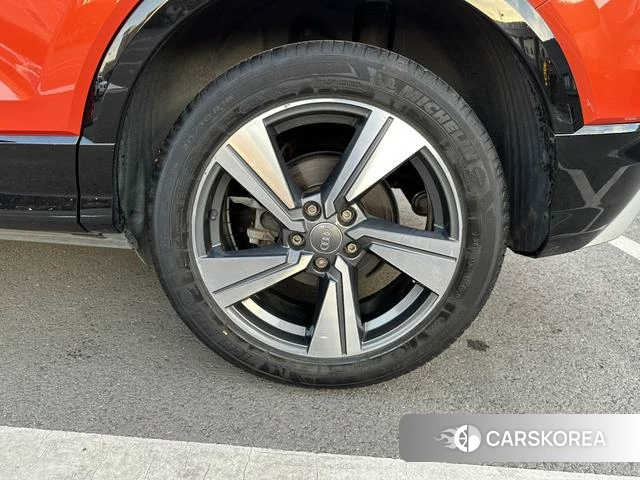 Audi Q2L id 4278341 из Китая 16