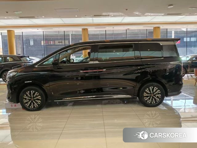 Red flag HQ9 PHEV id 4209046 из Китая 10