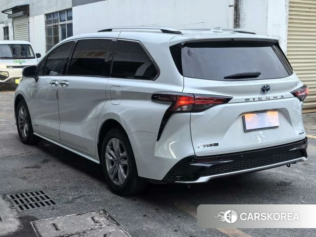 Toyota Saina id 4274595 из Китая 13