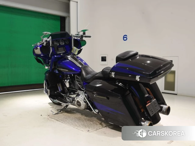 Harley-Davidson Street Glide FLHXSE1800 CVO id 4386984 из Японии 9