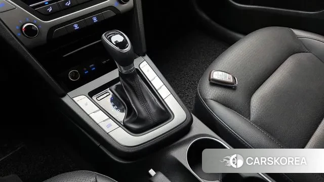 Hyundai Avante AD id 3742766 из Кореи 18