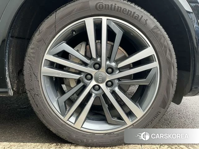 Audi Q5L id 4263928 из Китая 17