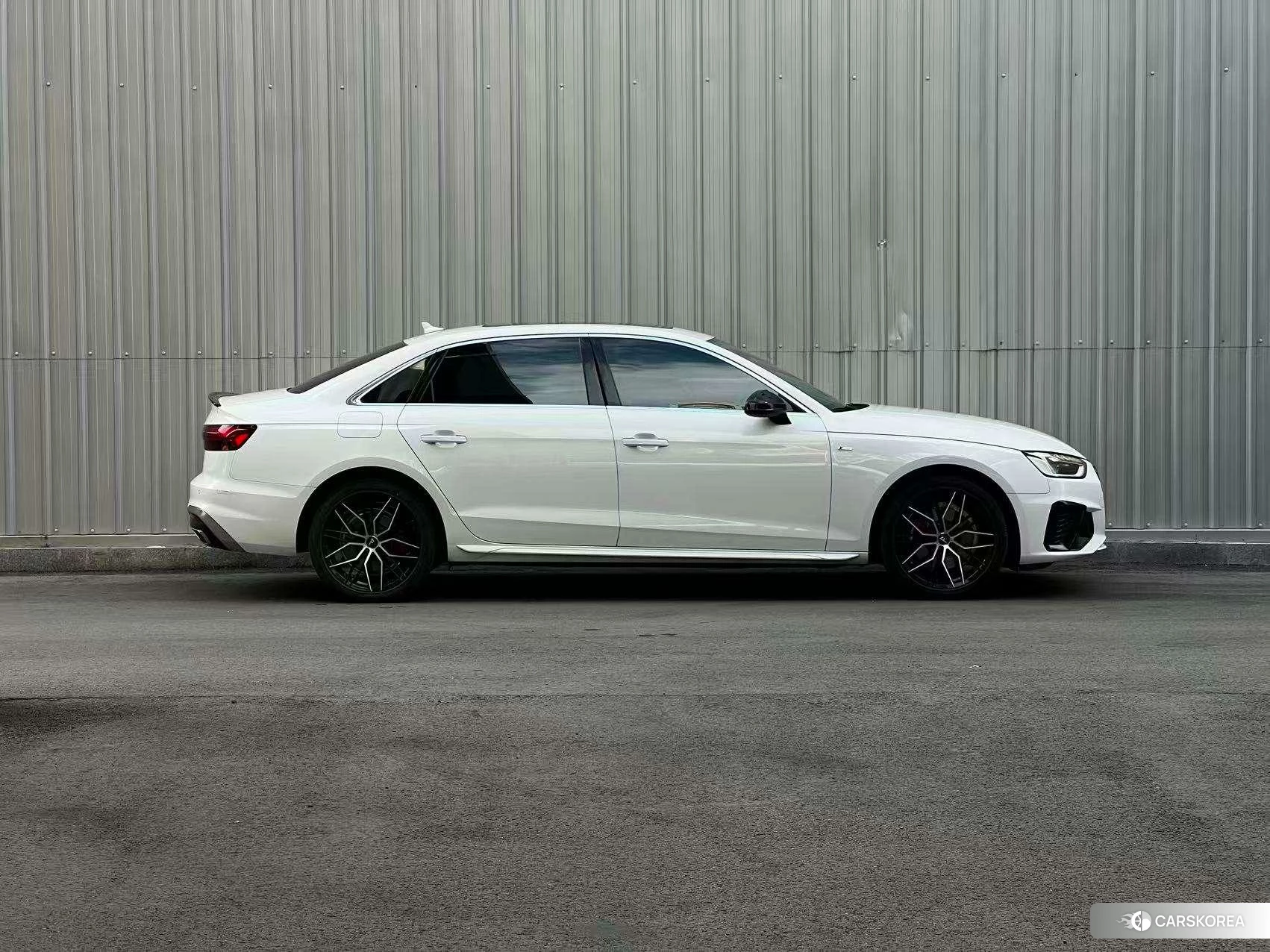 Audi A4L id 4487318 из Китая 19