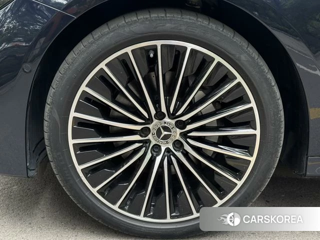Mercedes-Benz E-class id 4265589 из Китая 28