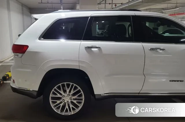 Jeep Grand Cherokee id 3270427 из Кореи 14