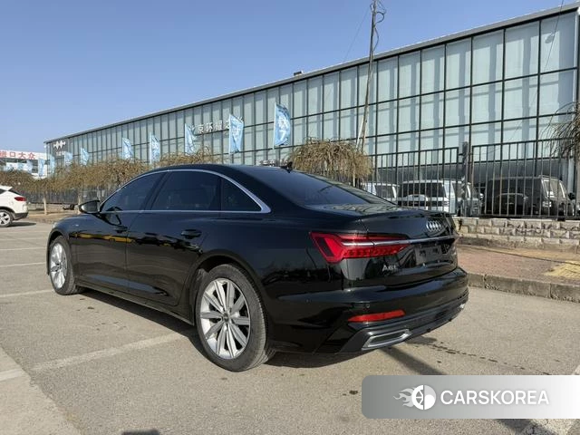 Audi A6L id 4276122 из Китая 40