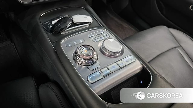 Genesis G90 (RS4) id 3851433 из Кореи 18