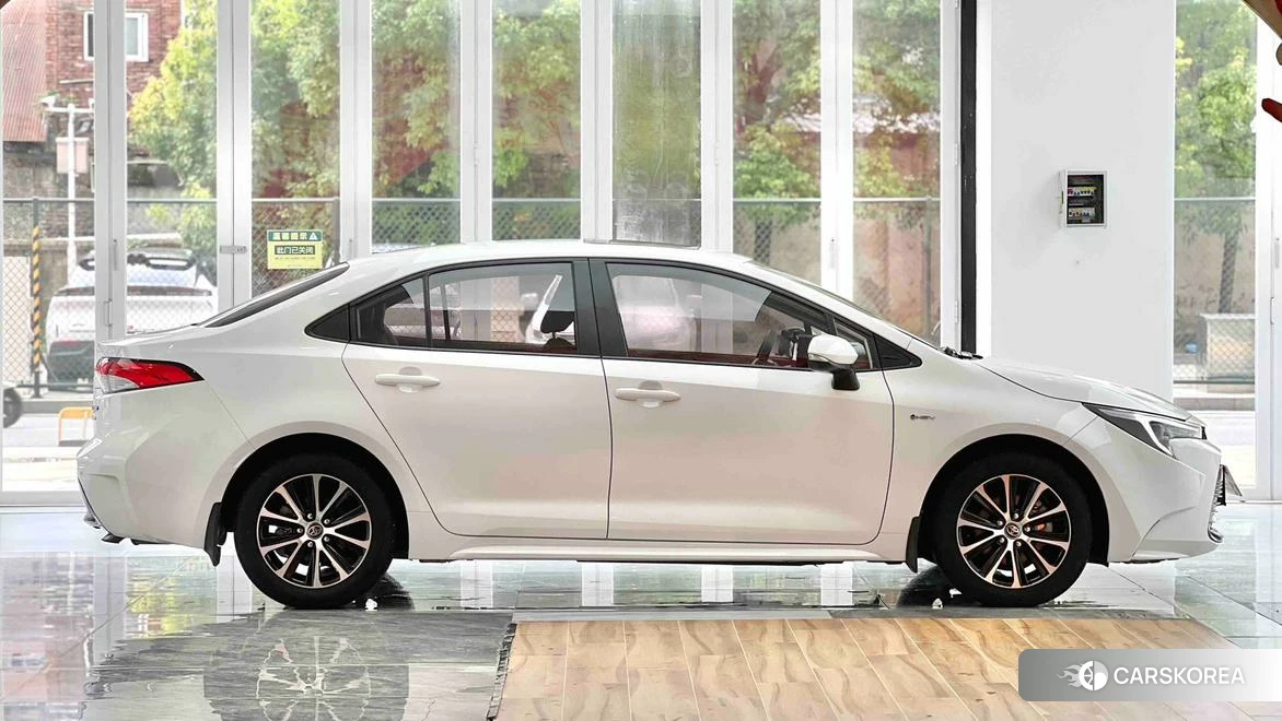 Toyota Levin id 4510809 из Китая 23
