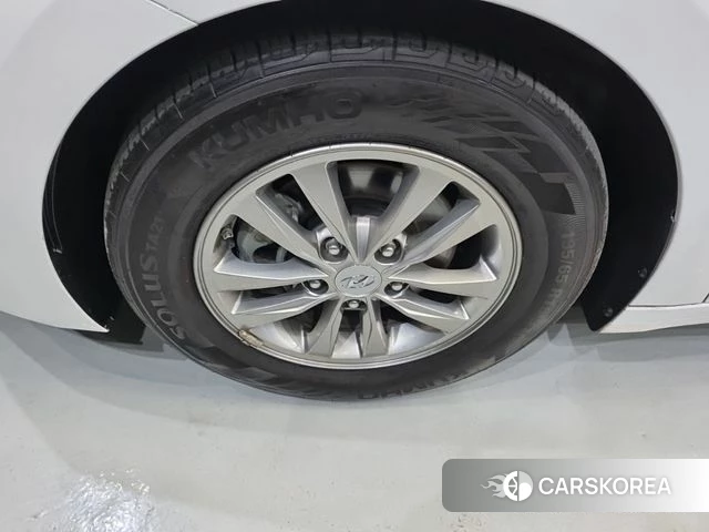 Hyundai The New Avante AD id 3936698 из Кореи 18