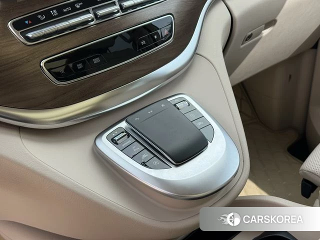 Mercedes-Benz V-class id 3908024 из Китая 19