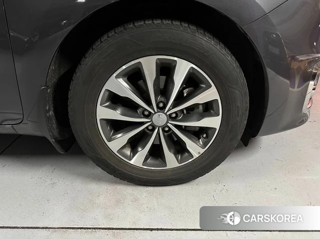 Kia All New Carnival id 4300609 из Кореи 10
