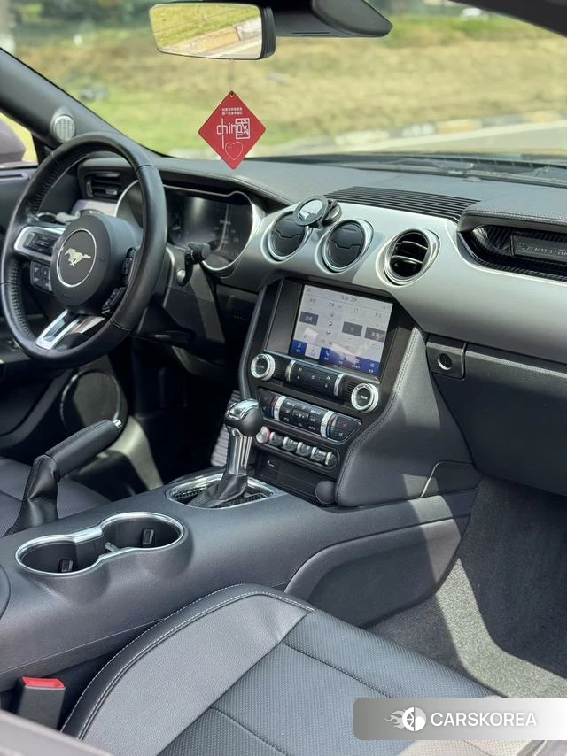 Ford Mustang id 4400081 из Китая 8