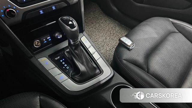 Hyundai Avante AD id 4865468 из Кореи 31