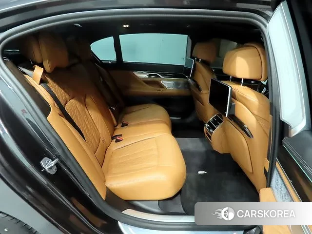 BMW 7 Series (G11) id 3472676 из Кореи 18