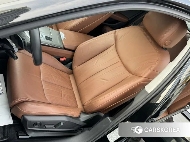 Audi A6L id 4239802 из Китая 16
