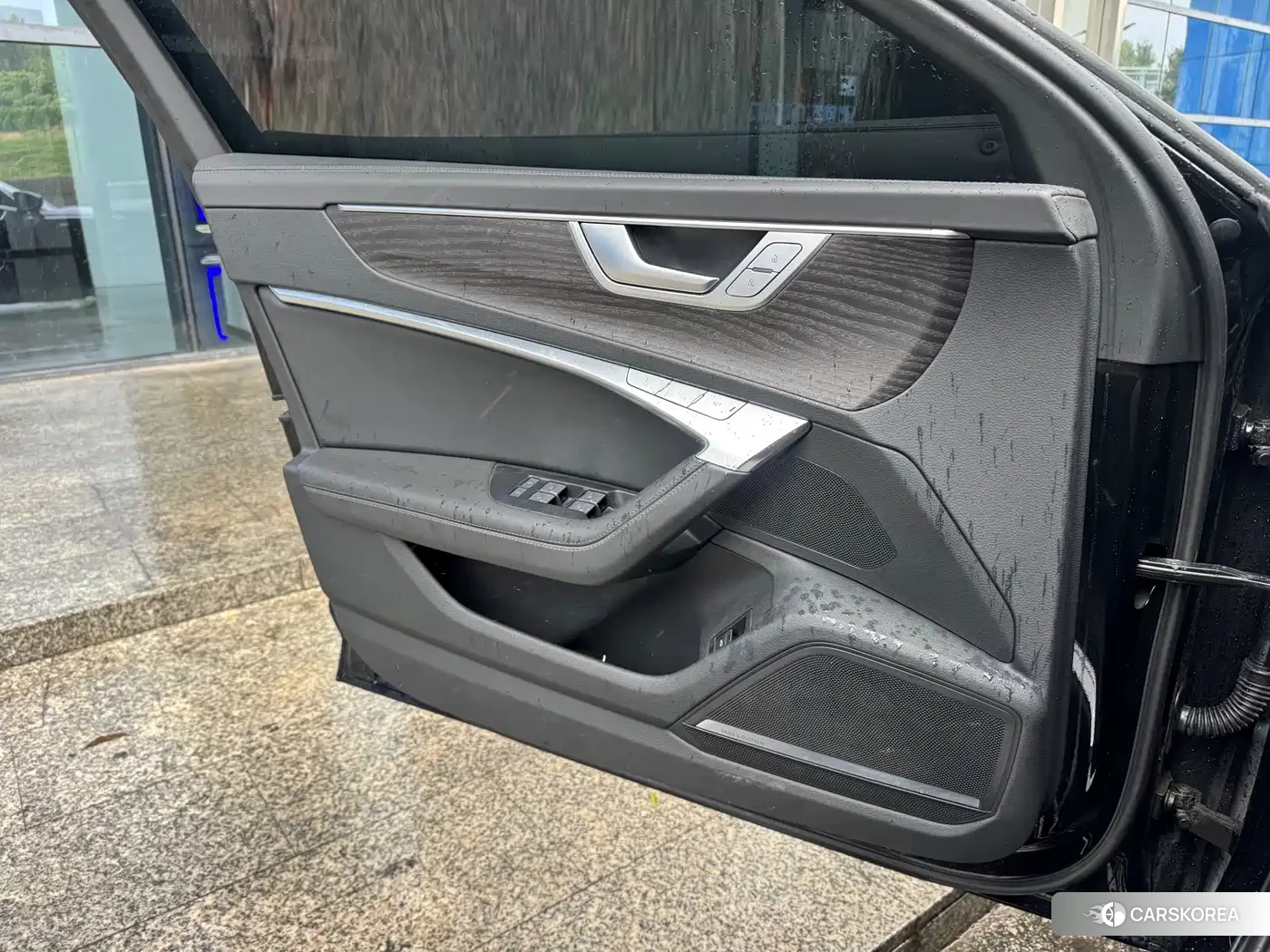 Audi A6L id 4680473 из Китая 10