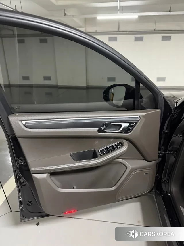 Porsche Macan id 3028927 из Кореи 9