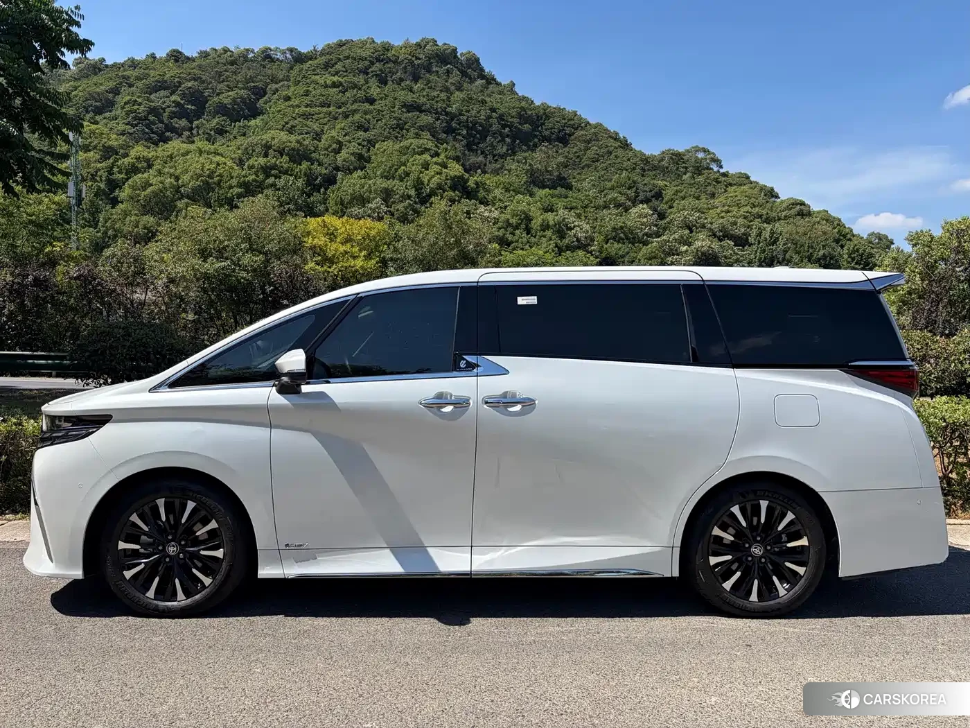 Toyota Elfa id 4664446 из Китая 8