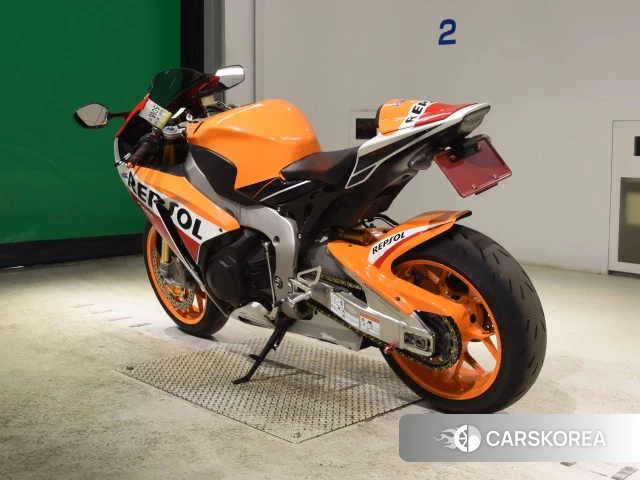 Honda CBR1000RR id 4271019 из Японии 8