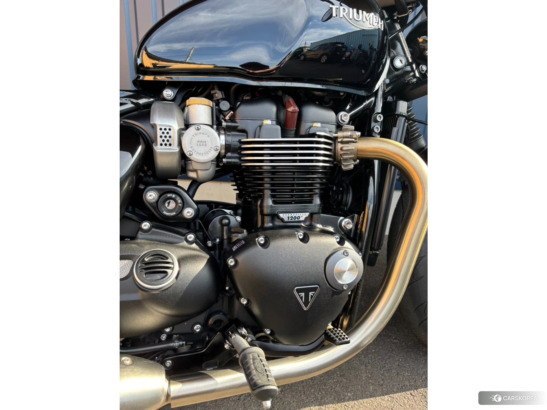Triumph BONNEVILLE BOBBER id 4352552 из Японии 19
