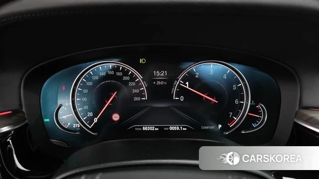 BMW 5 Series (G30) id 4435860 из Кореи 32