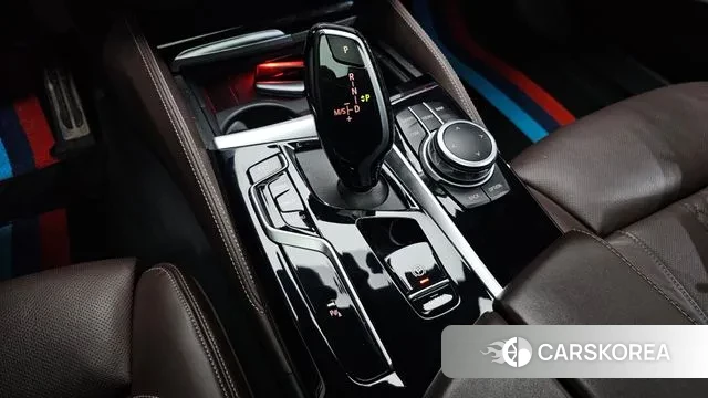 BMW 5 Series (G30) id 3712358 из Кореи 18